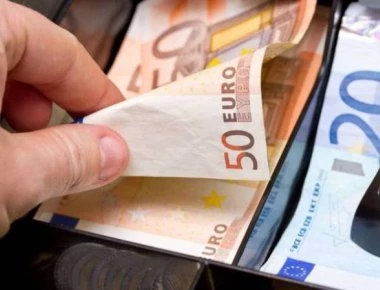 «Λαβράκια» της ΑΑΔΕ για περιπτώσεις φοροδιαφυγής